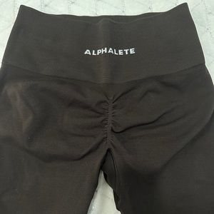 Alphalete amplify leggings in Chocolate small